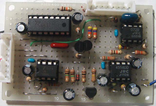 プロトタイプ基板に部品が全部乗ったところ